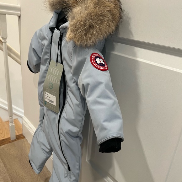Canada Goose NEW with TAGS baby snow suite- Fur hood. Baby blue - Picture 5 of 8